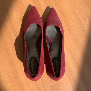 Trotters Women's leather burgundy dress pump size 7 1/2